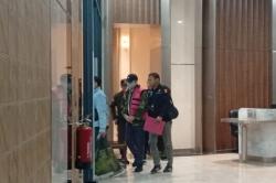 Tersangka Korupsi Laptop Ibrahim Arief Tak Ditahan, Dipasang Gelang Pelacak