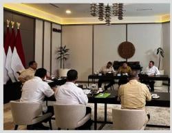 Prabowo Gelar Ratas di Pangkalan TNI AU Halim, Bahas Stok Pangan-Kopdes Merah Putih