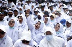 Aksi Damai Tenaga Honorer R4