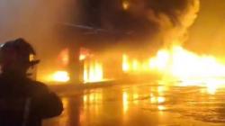 Petugas Kesulitan Padamkan Kebakaran Pabrik Pengolahan CPO di Medan, Terdengar Ledakan<