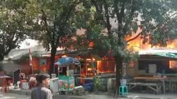 Kebakaran Hebat di Kawasan Industri Jababeka, 5 Warung Makan Ludes Terbakar