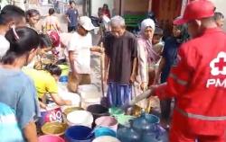 5 Desa di Tegal Krisis Air Bersih Dampak Musim Kemarau, Warga Berebut Bantuan Air<