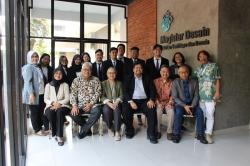 Rektor MNC University Jadi Penguji Tamu Sidang Tesis di Universitas Trisakti