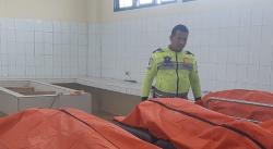 Kecelakaan Maut Ertiga Tabrak Tronton di Tol Cipali Cirebon, 3 Tewas 3 Luka