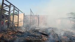 Kebakaran Hebat di Kendal, 2 Rumah Warga Hangus<
