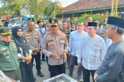 Ganggu Peziarah di Makam Sunan Gunung Jati, Pengemis Berkedok Sodaqoh Ditertibkan<