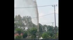 Viral Semburan Lumpur 20 Meter di Tulang Bawang Gegerkan Warga<