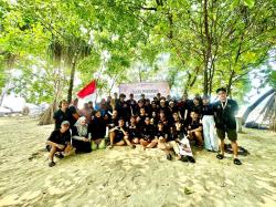 ARYADUTA Menteng dan Penjaga Laut Tanam 1.000 Bibit Mangrove di Pulau Pari<