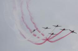 Jupiter Aerobatic Team TNI AU Hiasi Langit Jakarta Jelang HUT ke-80 RI