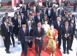 Wapres Gibran Tiba di Kompleks Parlemen Hadiri Sidang Tahunan MPR, Disambut Puan
