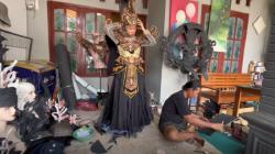 Perajin Kostum Karnaval di Tuban Mengeluh, Agustus Tahun Ini Sepi Pesanan<