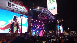 Via Vallen Meriahkan Pesta Rakyat HUT ke-80 RI, Hits Sayang Bikin Penonton Goyang!