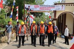 Kuatkan RGKP, Kepala BPIP Letakkan Batu Pertama Asrama Ponpes Al-Huda Wonogiri