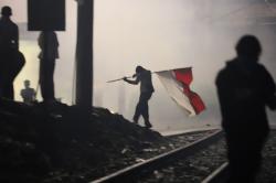 Demonstran Bubarkan DPR Bertahan di Pejompongan