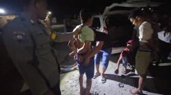 Polisi Adang Avanza di Jalan Raya Sumbawa-Tano, 4 Pengedar Narkoba Ditangkap<