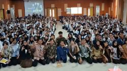 Sharing di Unesa, Ketua DPP Perindo Anjas Pramono: Sikap Kritis Dibangun sejak Mahasiswa Baru<