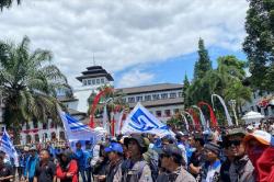 Buruh di Jabar Demo Kepung Gedung Sate, Polisi Antisipasi Kelompok Penyusup<