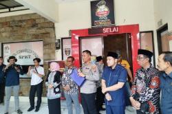 Demo Ricuh Rusak Polsek Pakisaji dan Pos Polisi di Malang, 13 Orang Ditangkap<