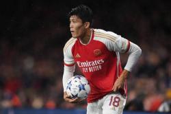 AC Milan Pertimbangkan Rekrut Tomiyasu, namun Satu Hal Jadi Hambatan