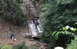 Bus Rombongan Wisatawan Masuk Jurang 300 Meter, 15 Orang Tewas