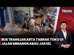 Bus TransJakarta Tabrak Toko di Jakarta Selatan, Diduga Rem Blong