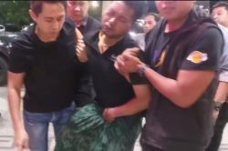 Pembacok Polisi di Bangkalan Madura Ditangkap, Ditembak di Kaki saat Coba Kabur<
