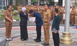 Khofifah Ganti Rugi Rp20 Juta bagi ASN Korban Motor Dibakar Massa saat Demo Ricuh<