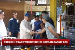 Presiden Prabowo Kunjungi Korban Banjir di Pasar Badung Bali<