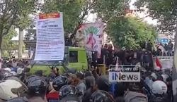 Ribuan Warga Pati Kembali Demo, Tuntut Bupati Sudewo Dimakzulkan