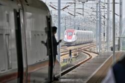 Tingkatkan Kenyamanan Penumpang, Akses ke Stasiun Whoosh Karawang Dipercepat <