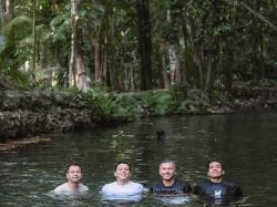 Heboh Raffi Ahmad hingga Ariel Noah Mandi Bareng di Mata Air Oemau Rote NTT, Seru Banget!