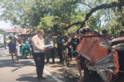 Kecelakaan Maut di Barru Sulsel, Minibus Tabrak Jembatan 3 Orang Tewas<