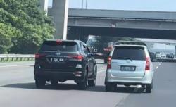 Viral Pengemudi Fortuner Tunjuk-Tunjuk Pengemudi Avanza di Jalan Tol, Psikolog: Merasa Kasta Tertinggi