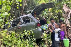 Kecelakaan 2 Mobil Tabrakan di Jalan Trans Yapen, 1 Orang Luka Berat<