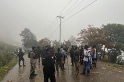Bakar Batu di Gereja Tolikara Berujung Ricuh, 2 Kelompok Jemaat Bentrok<