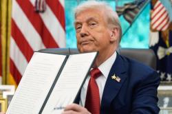 Trump Teken Perintah Eksekutif Penjualan TikTok di AS Senilai Rp234 Triliun