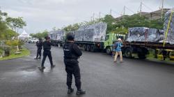 Siaga Penuh, Gegana Brimob Polda NTB Kawal Ketat Distribusi Logistik MotoGP Mandalika 2025<