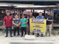 PT Wananugraha Bima Lestari Beri Bantuan Material untuk Pasar hingga Rumah Ibadah<