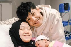 Selamat! Anak Pertama Bintang Emon Lahir, Namanya Sabin