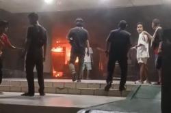 Kebakaran Kios HP di Glodok Plaza, 25 Personel Damkar Dikerahkan