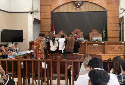 Sidang Praperadilan, Kubu Nadiem Makarim Serahkan Tumpukan Dokumen ke Hakim