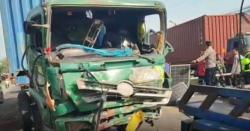 Kecelakaan Truk Tronton Tabrak Minibus di Cirebon, 1 Tewas 1 Luka Berat<
