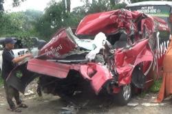 Penyebab Kecelakaan Mobil Travel Tabrak Truk di Tol Cipularang, Sopir Diduga Mengantuk<