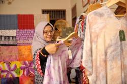 Findmeera, UMKM Binaan BRI yang Buktikan Perempuan Bisa Berdaya dari Rumah<