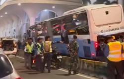 Bus Transjakarta Tabrak Halte Dukuh Atas, Pengemudi Diduga Hilang Fokus