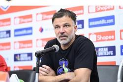 Bukan Shin Tae-yong, Anthony Hudson Resmi Jadi Pelatih Interim Timnas Thailand