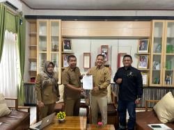 PT BRM Salurkan Lima Program Bantuan untuk Masyarakat di Wilayah Operasional