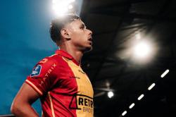 Dean James Malah Kena Kritik usai Go Ahead Eagles Bungkam Aston Villa di Liga Europa