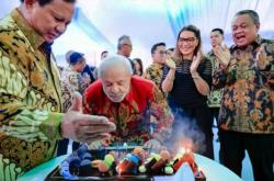 Momen Prabowo dan Presiden Brasil Lula Rayakan Ultah, Santap Kue Bersama