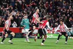 Hasil Lengkap Liga Inggris: Brentford Taklukkan Liverpool, MU Libas Brighton 